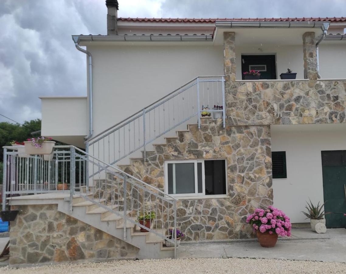 Apartman Lucia Bilice Exterior photo